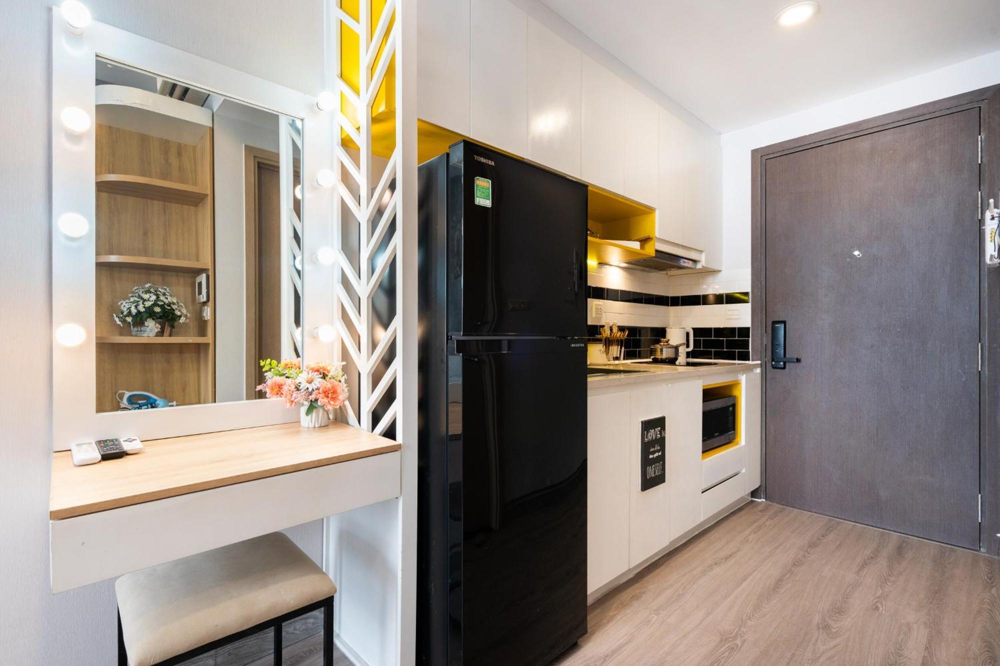 Oui! Oui! Saigon Apartment - Rivergate Residence Ho Chi Minh City Bagian luar foto